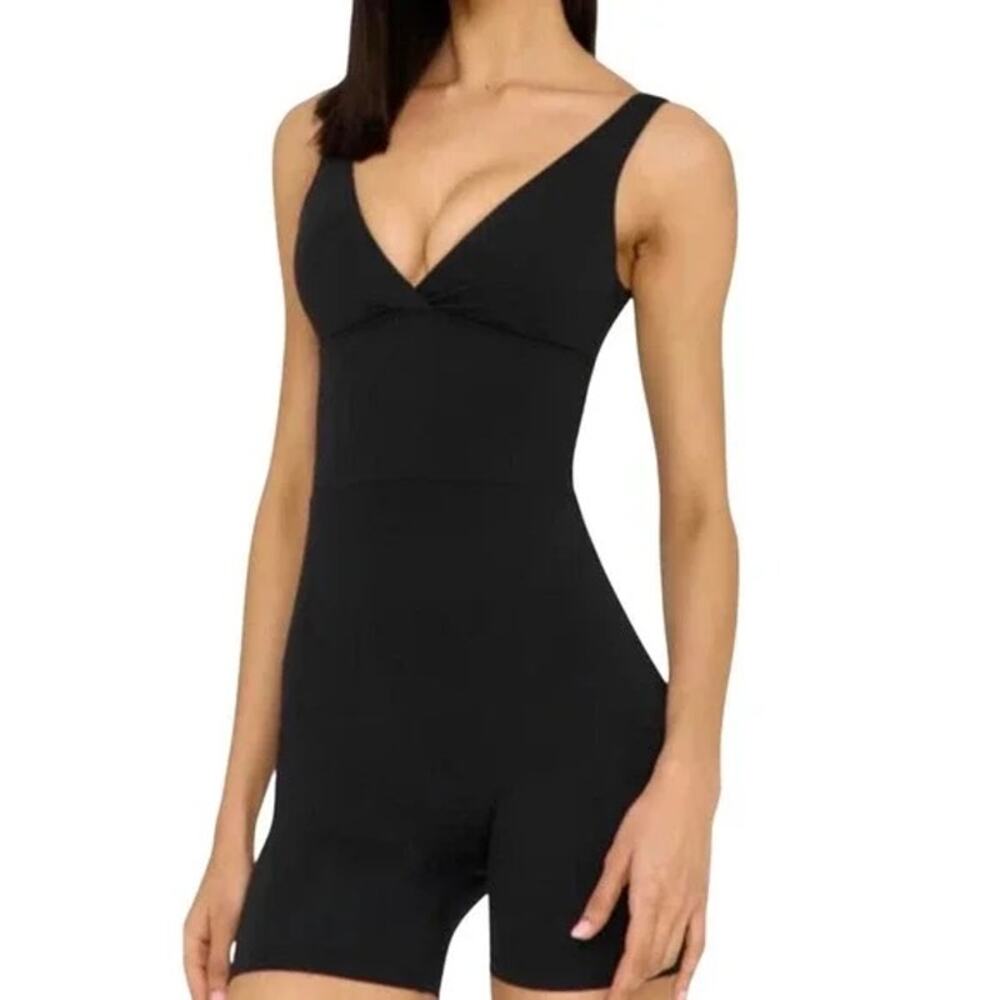Maidenform Black Plunge Neck Tummy Control Bodysuit Shapewear Medium